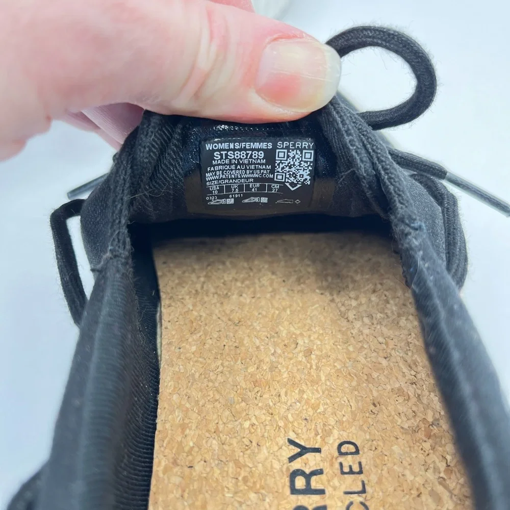 Sperry Women’s Size 10 Pier Wave Boat Platform Sneakers Casual black/white
